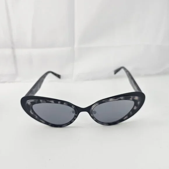 Kendall + Kylie Women's Claire Cat-Eye Sunglasses Tortoise Black - Picture 6 of 7